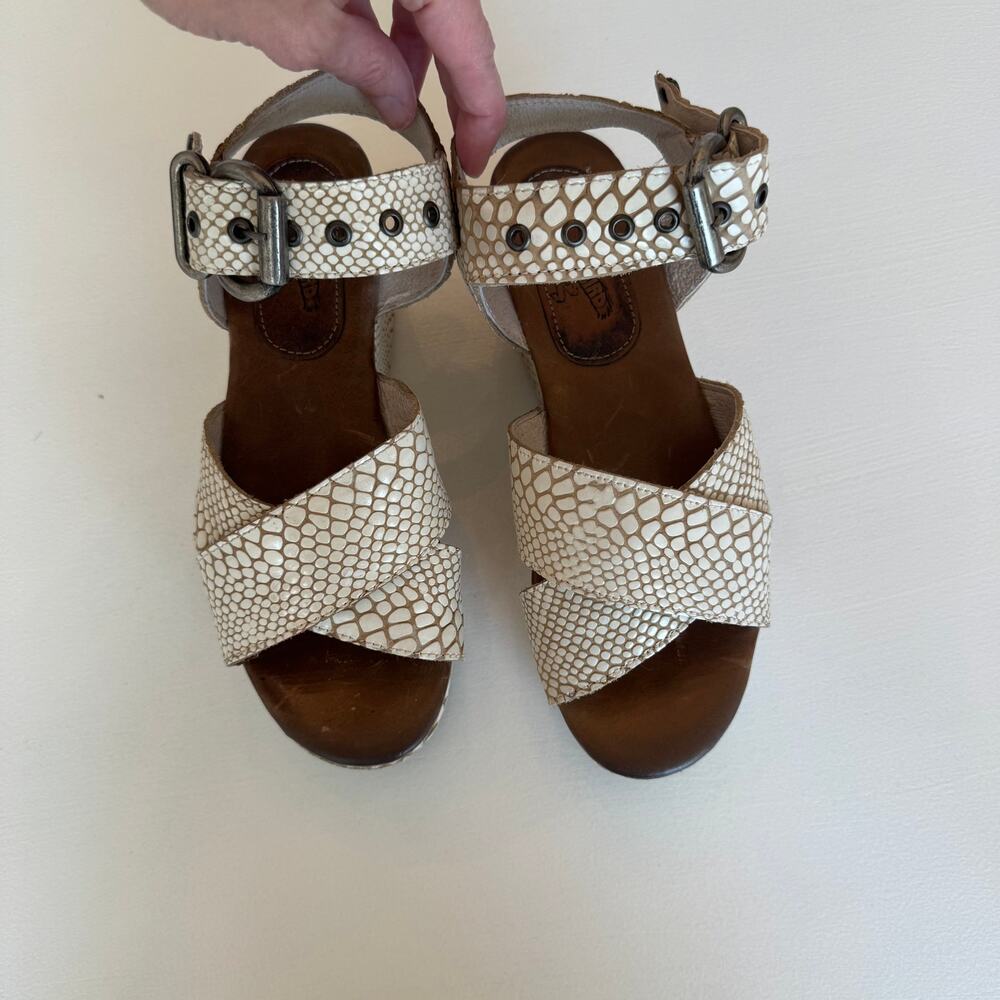Freebird Larae Hand Craft Leather Platform Sandals Distressed Brown Size 6
